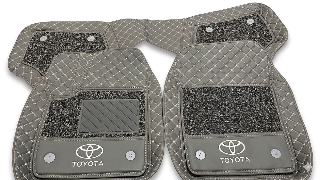 طقم فرش تويوتا بلون رمادي داكن